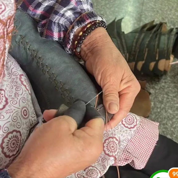 #### (NWT)Men's Lightweight Handmade Boots With Zipper - Picture 13 of 13